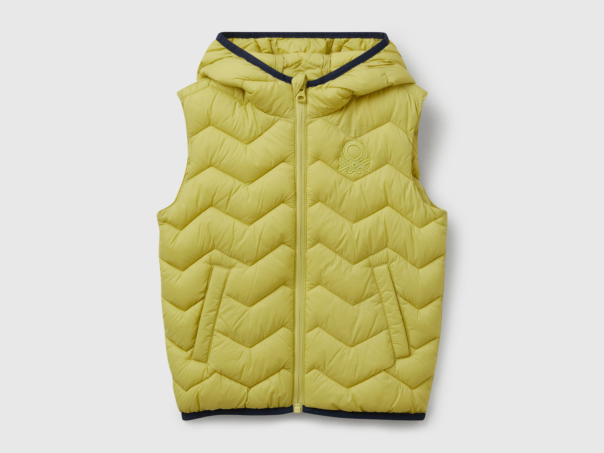 Gilet imbottito con cappuccio