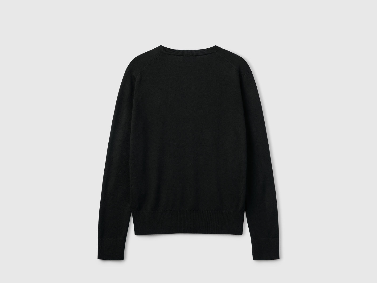 Maglia con scollo a V in misto seta da donna nero 2 | Benetton Outlet