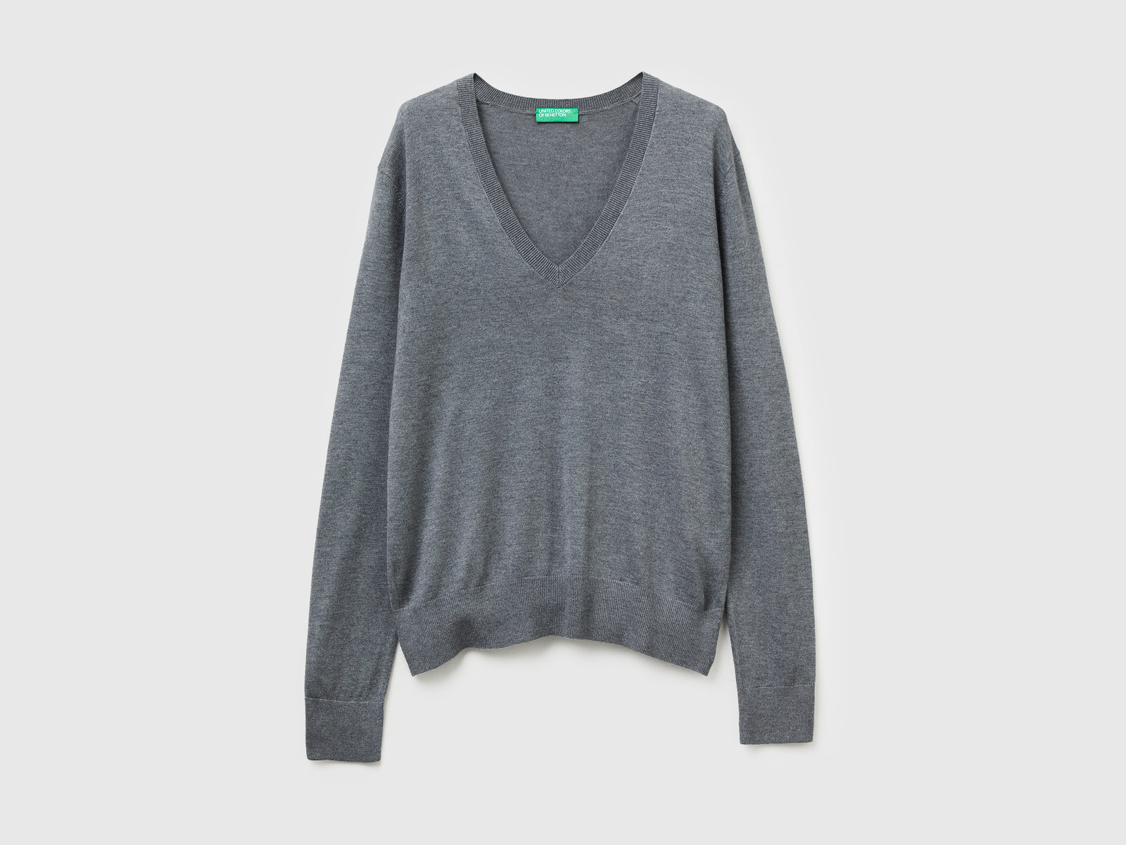 Maglia con scollo a V in misto seta da donna grigio scuro | Benetton Outlet