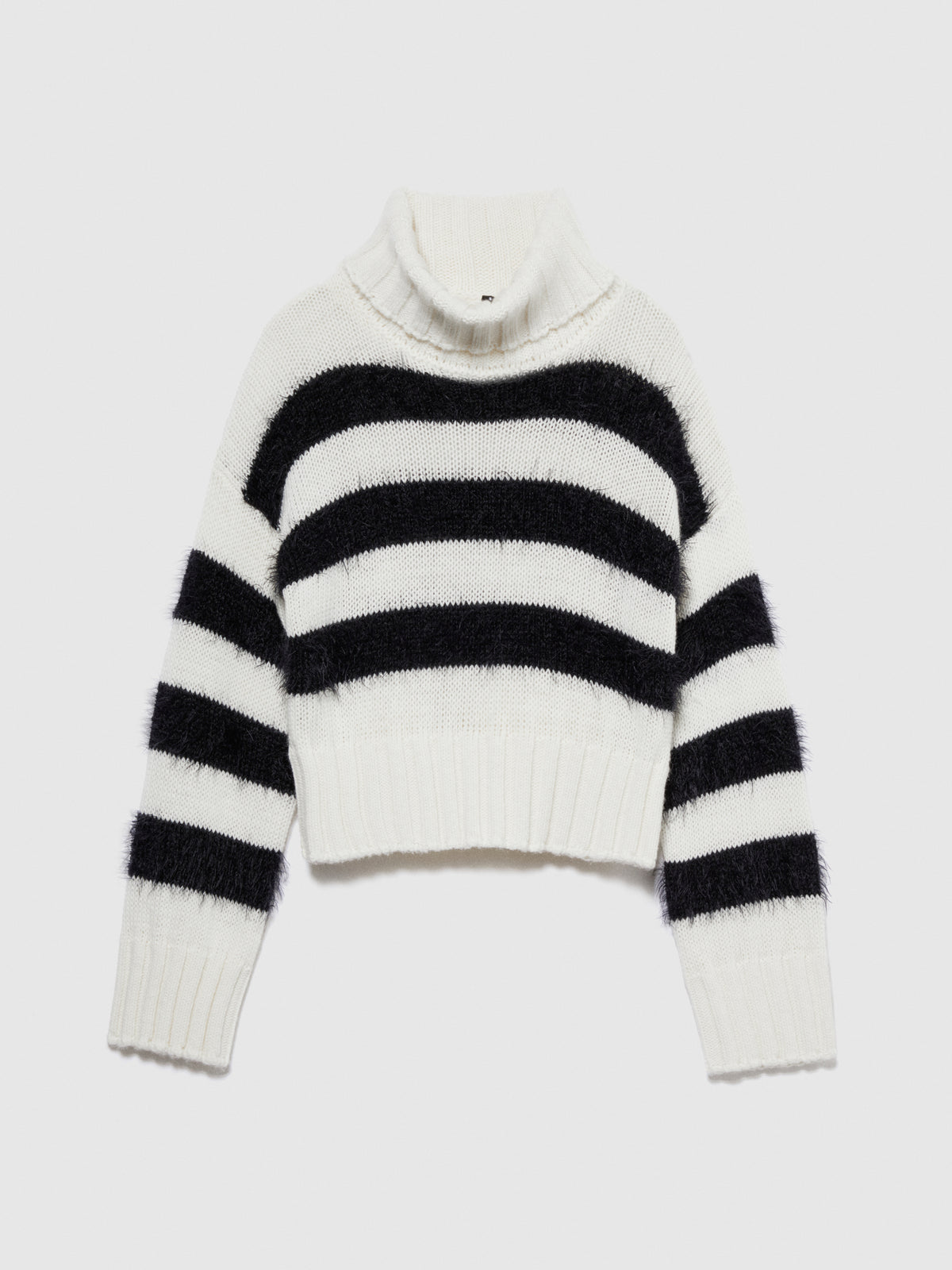 Maglia a righe con maxi collo