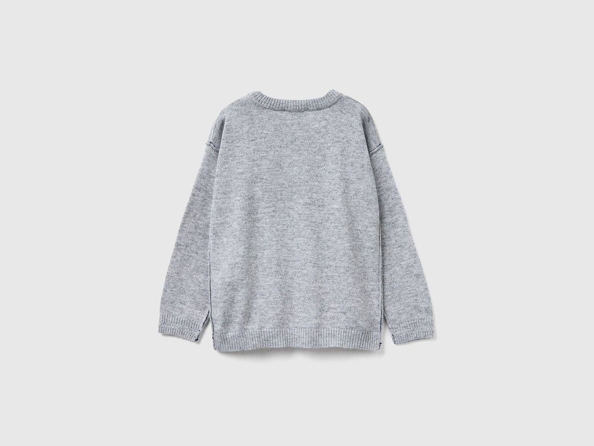 Maglia girocollo con ricamo