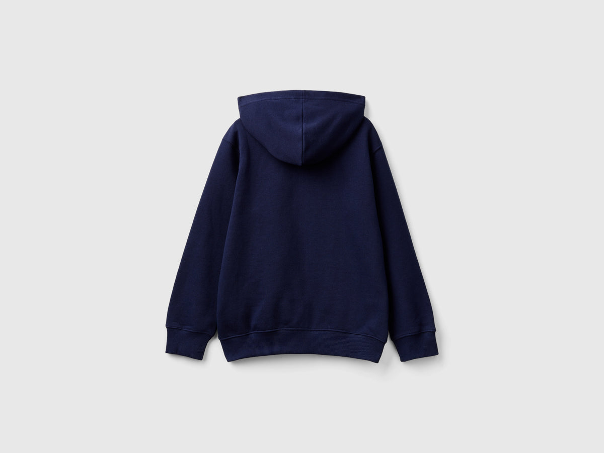 Felpa con zip e ricamo logo