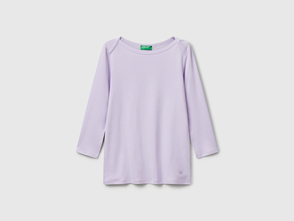 T-shirt con scollo a barchetta