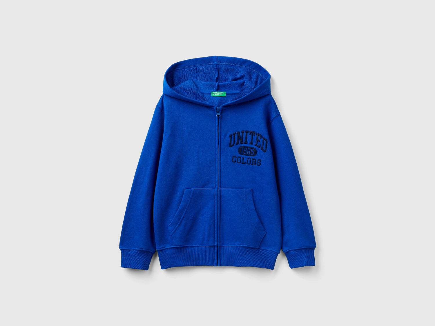 Felpa con zip e ricamo logo da bambino bluette | Benetton Outlet