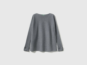 Maglia con scollo a barchetta