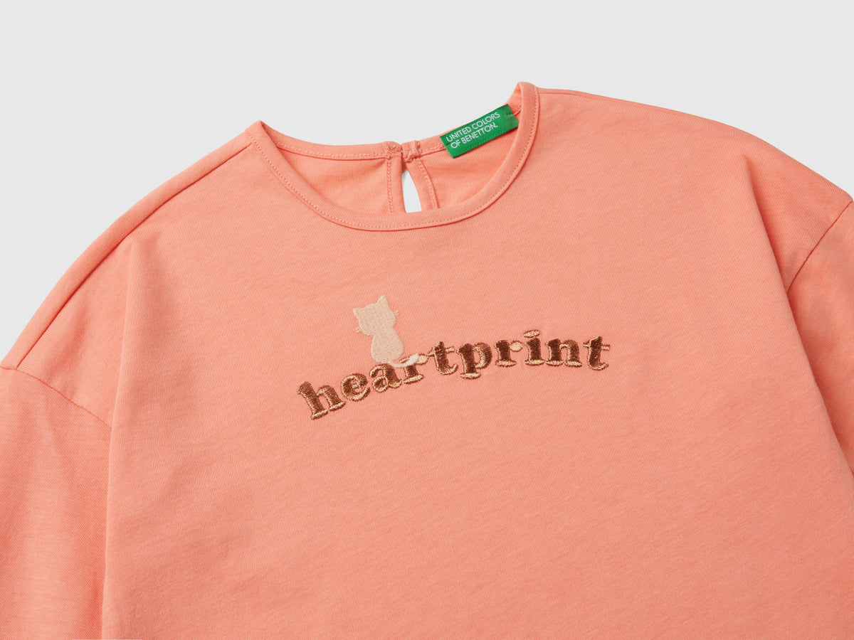 T-shirt with kitten print