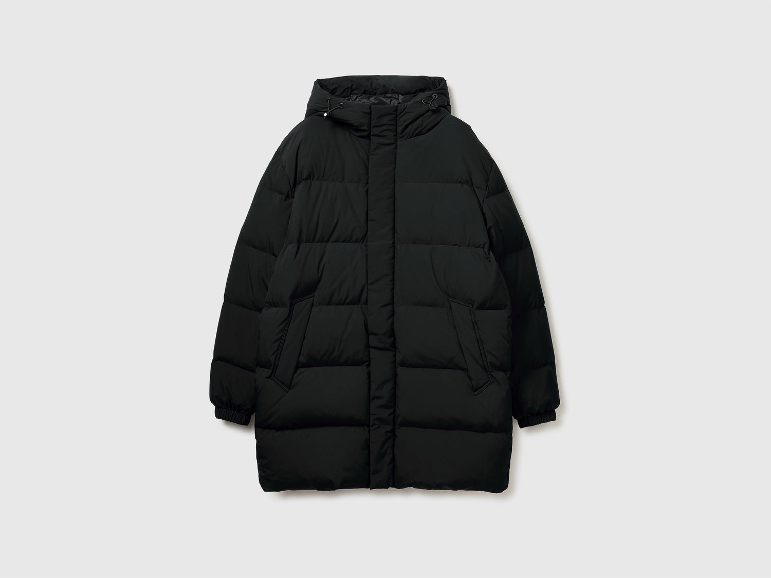 Piumino lungo imbottito con piuma riciclata da uomo nero | Benetton Outlet
