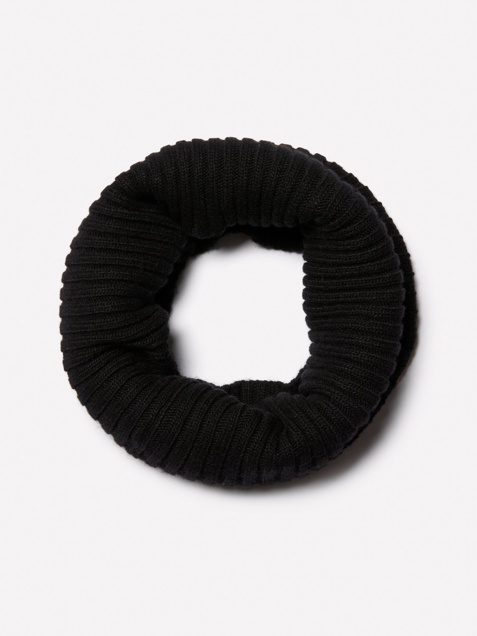 Collo in maglia da uomo nero | Sisley Outlet