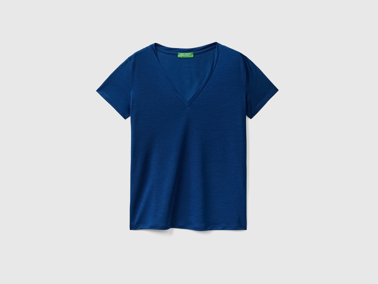 Maglietta a manica corta con scollo a V da donna blu scuro | Benetton Outlet