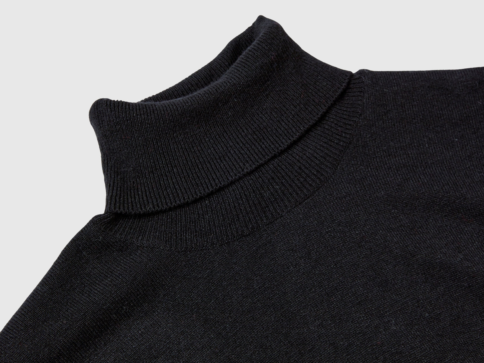 Dolcevita a manica corta in misto cashmere da donna nero 3 | Benetton Outlet