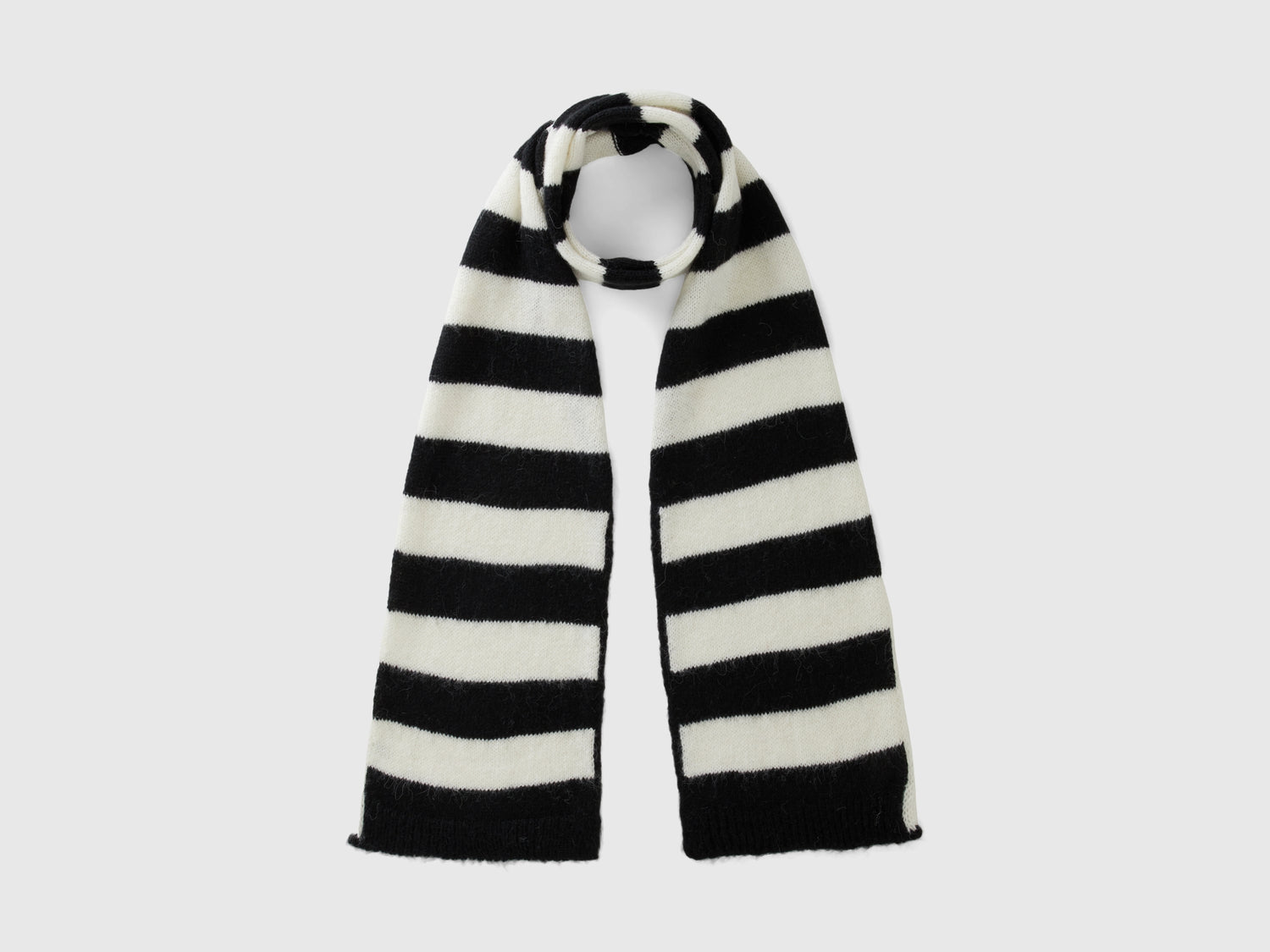 Sciarpa a righe bicolor da donna nero | Benetton Outlet