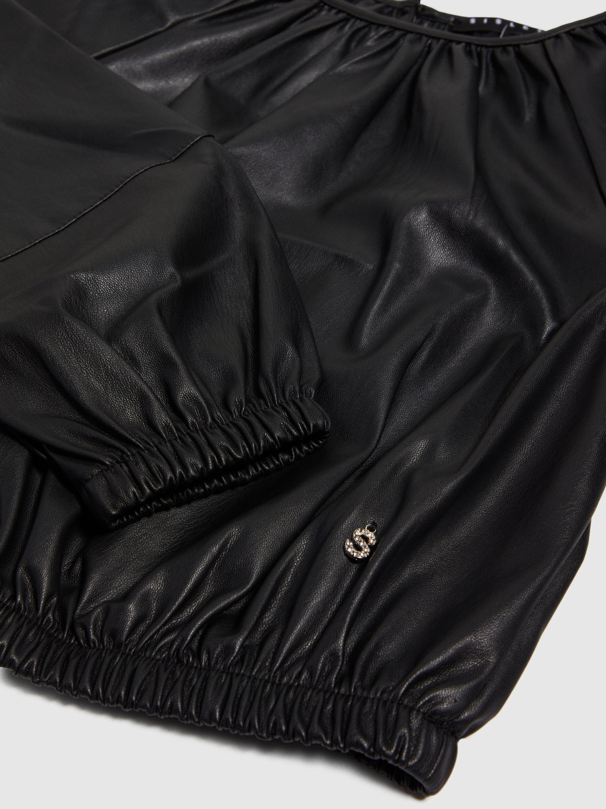 Blusa cropped