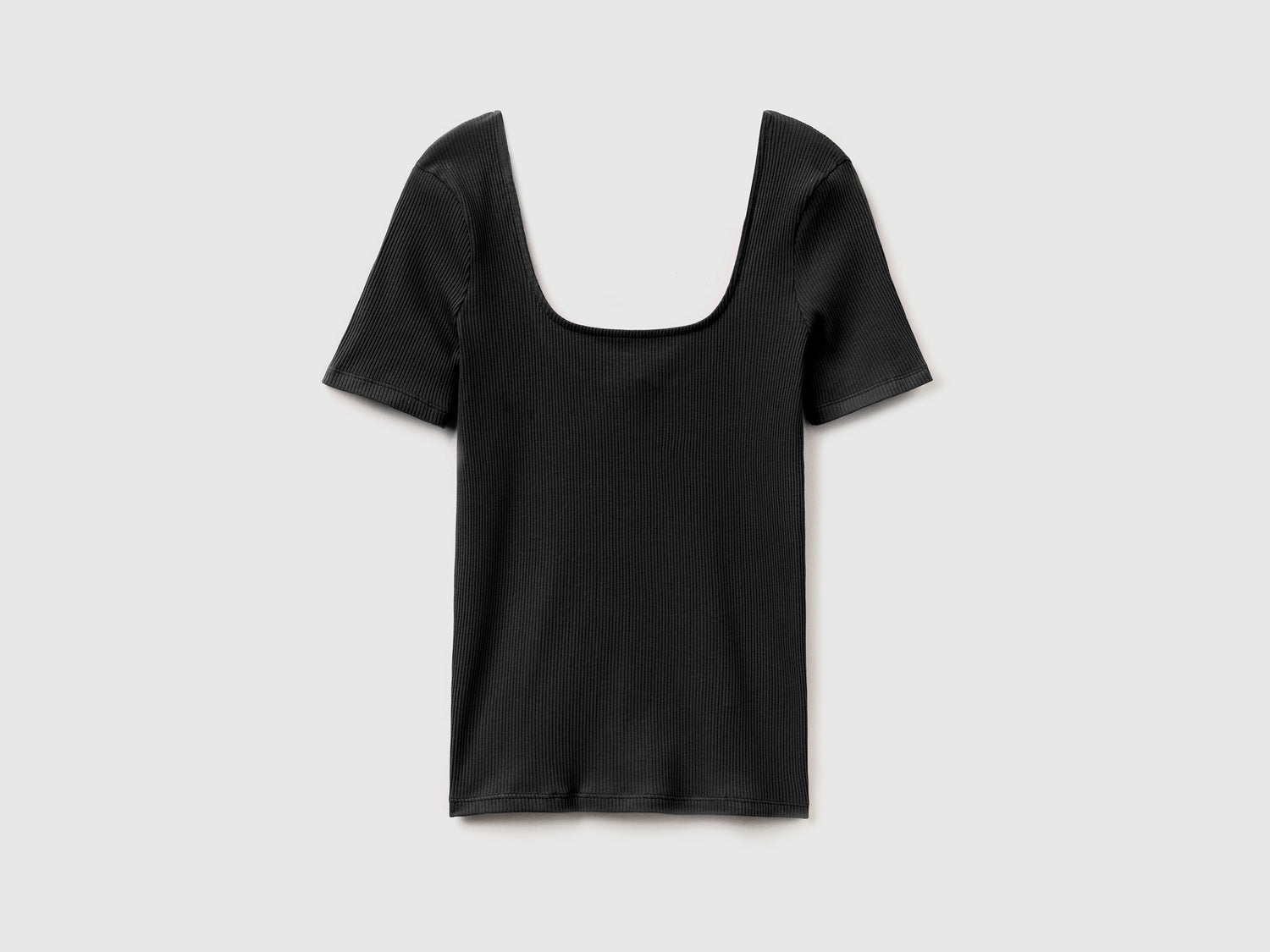 Maglietta a manica corta in costina di cotone elasticizzato da donna nero | Benetton Outlet