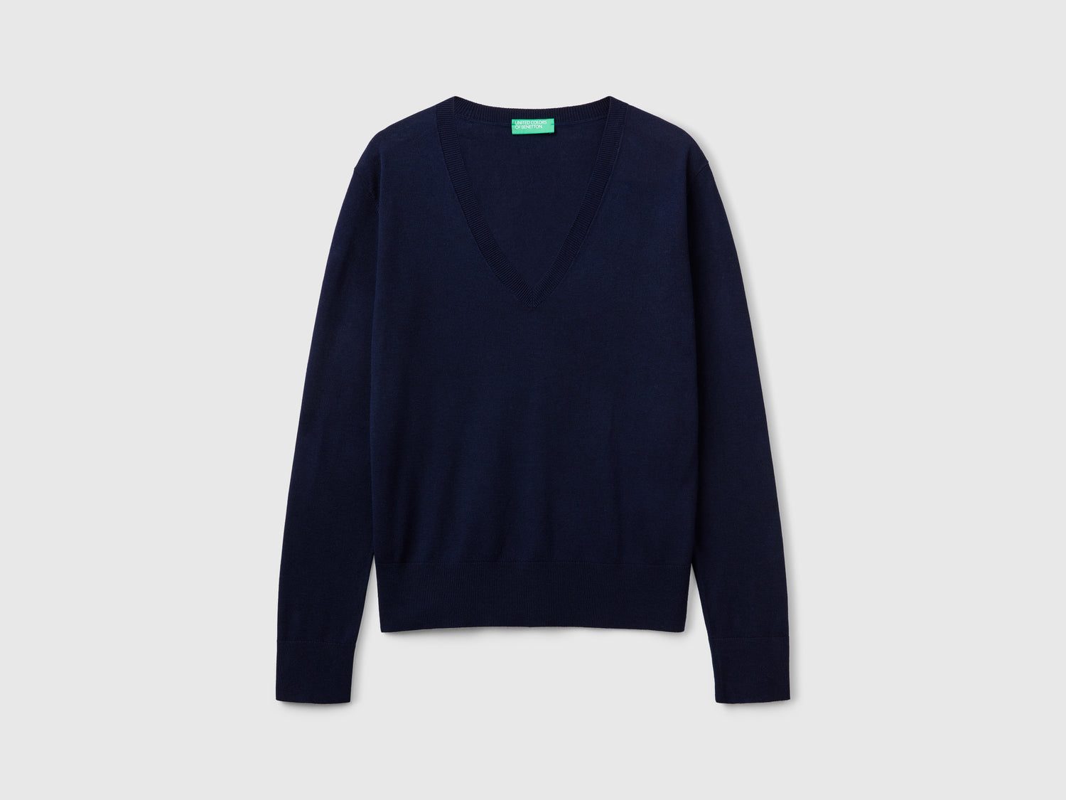 Maglia con scollo a V in misto seta da donna blu scuro | Benetton Outlet