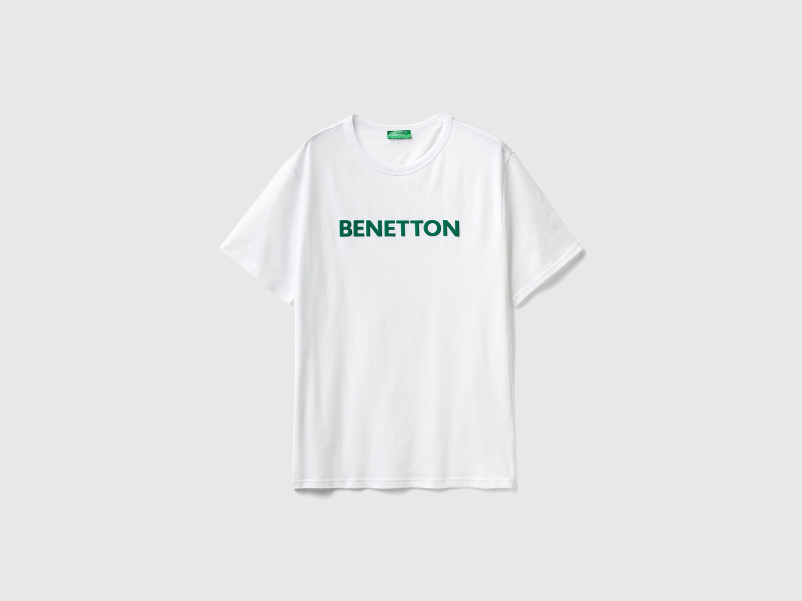 T-shirt in cotone bio con logo verde da uomo bianco | Benetton Outlet