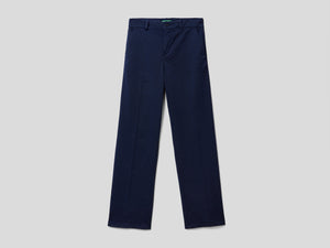 Pantaloni con gamba ampia