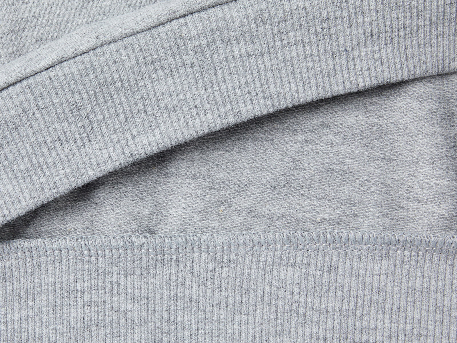 Felpa con stampa e ricamo da bimba grigio chiaro 2 | Benetton Outlet