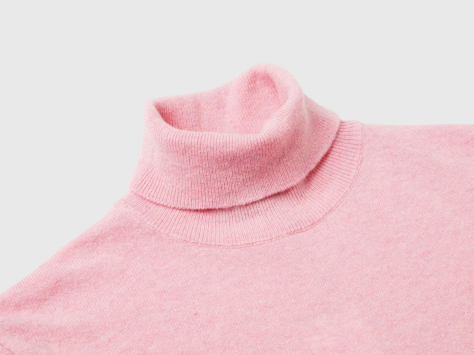 Maglione dolcevita in pura lana Merino da donna rosa 6 | Benetton Outlet