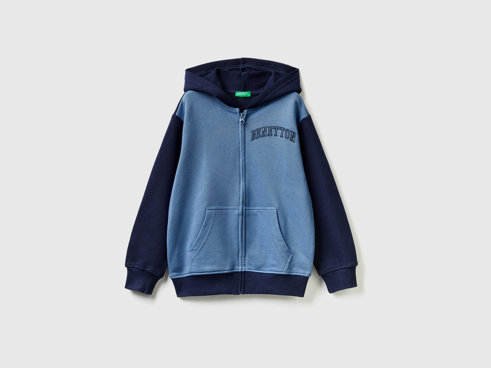 Felpa con zip e ricamo logo da bambino multi-color | Benetton Outlet