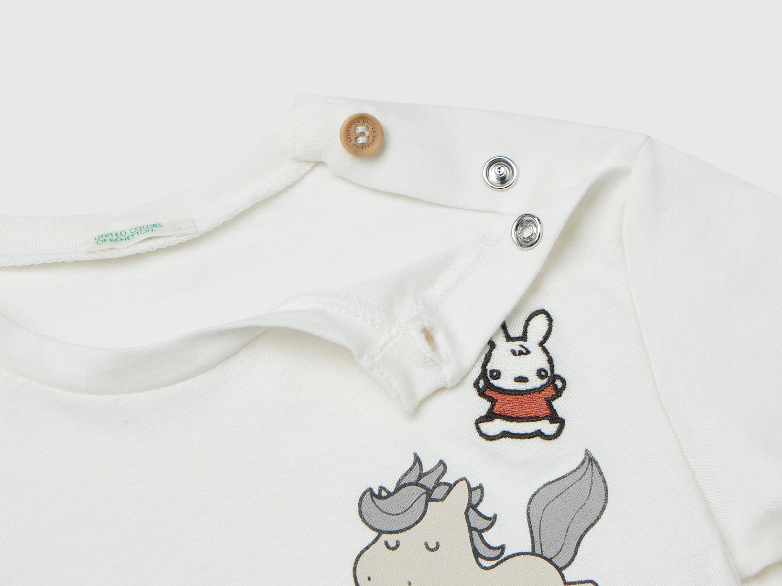 Maglietta con stampa in cotone bio da neonato bianco panna 2 | Benetton Outlet