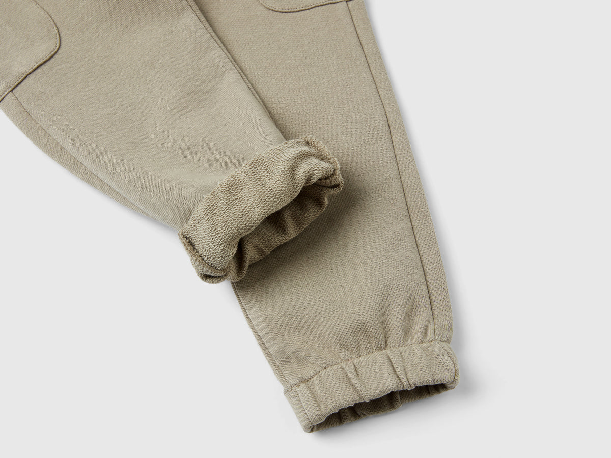 Pantaloni cargo in felpa