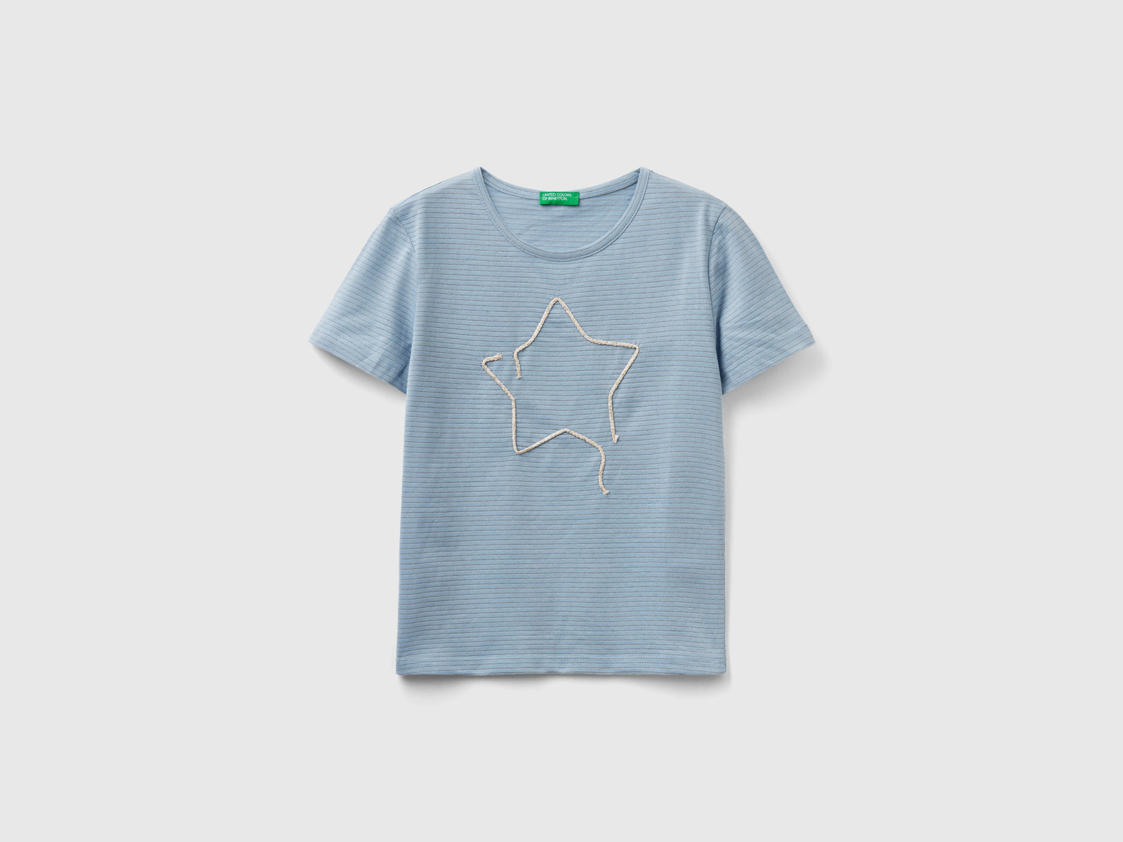 T-shirt con ricamo in corda da bambina celeste | Benetton Outlet