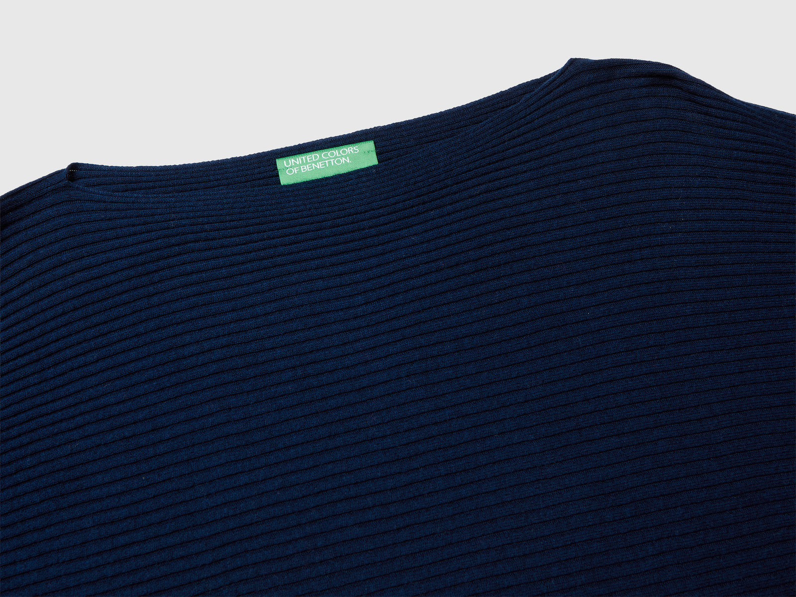Maglia con scollo a barchetta da donna blu scuro 3 | Benetton Outlet