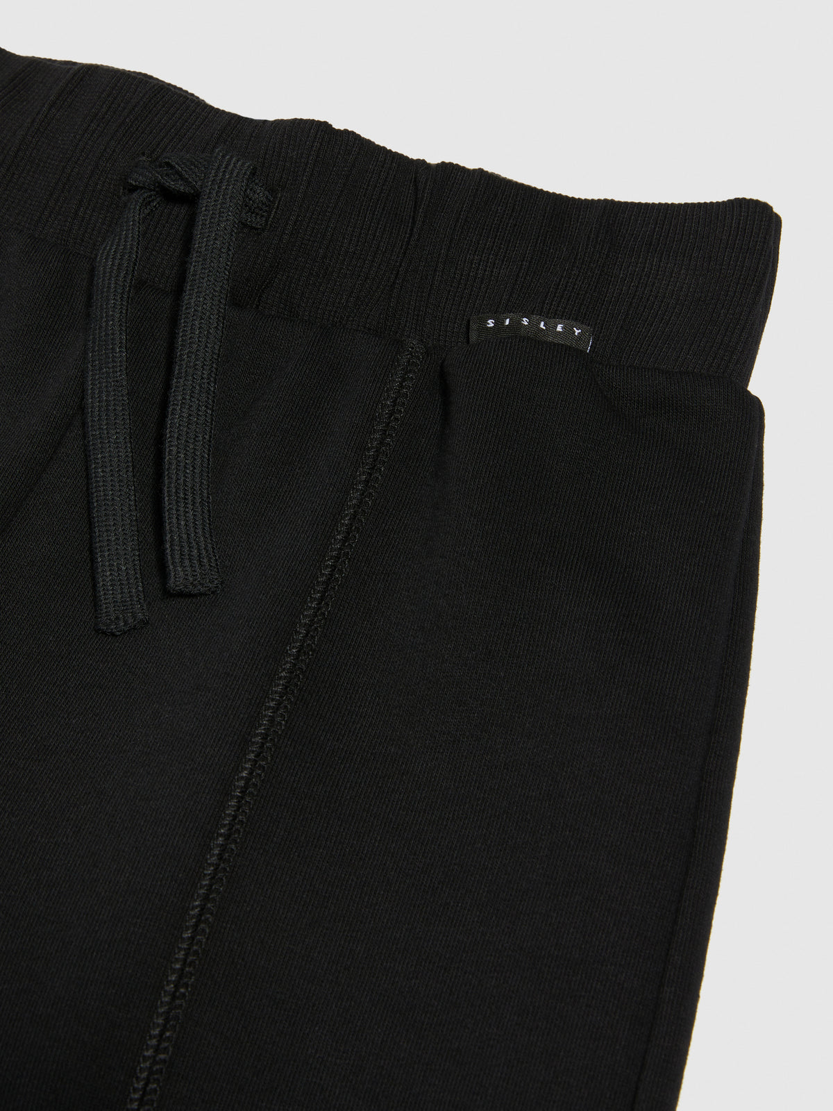 Joggers over fit