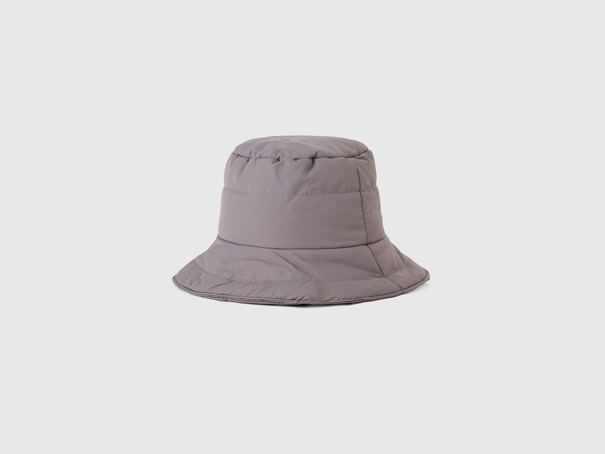 Cappello imbottito trapuntato
