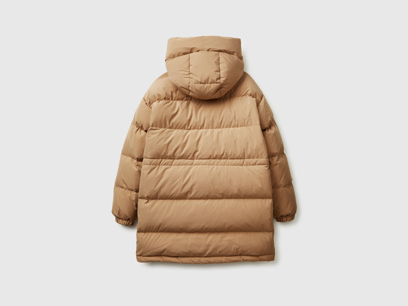 Piumino lungo imbottito con piuma riciclata da donna cammello 2 | Benetton Outlet