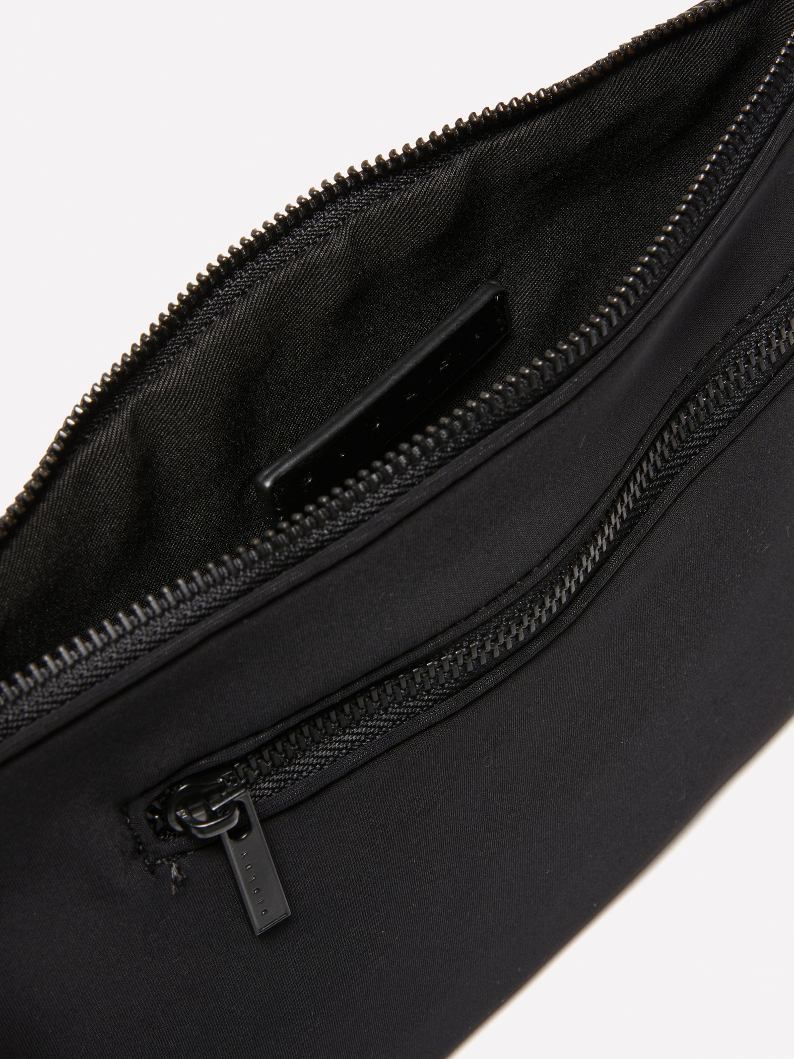 Pochette multi uso da uomo nero 3 | Sisley Outlet
