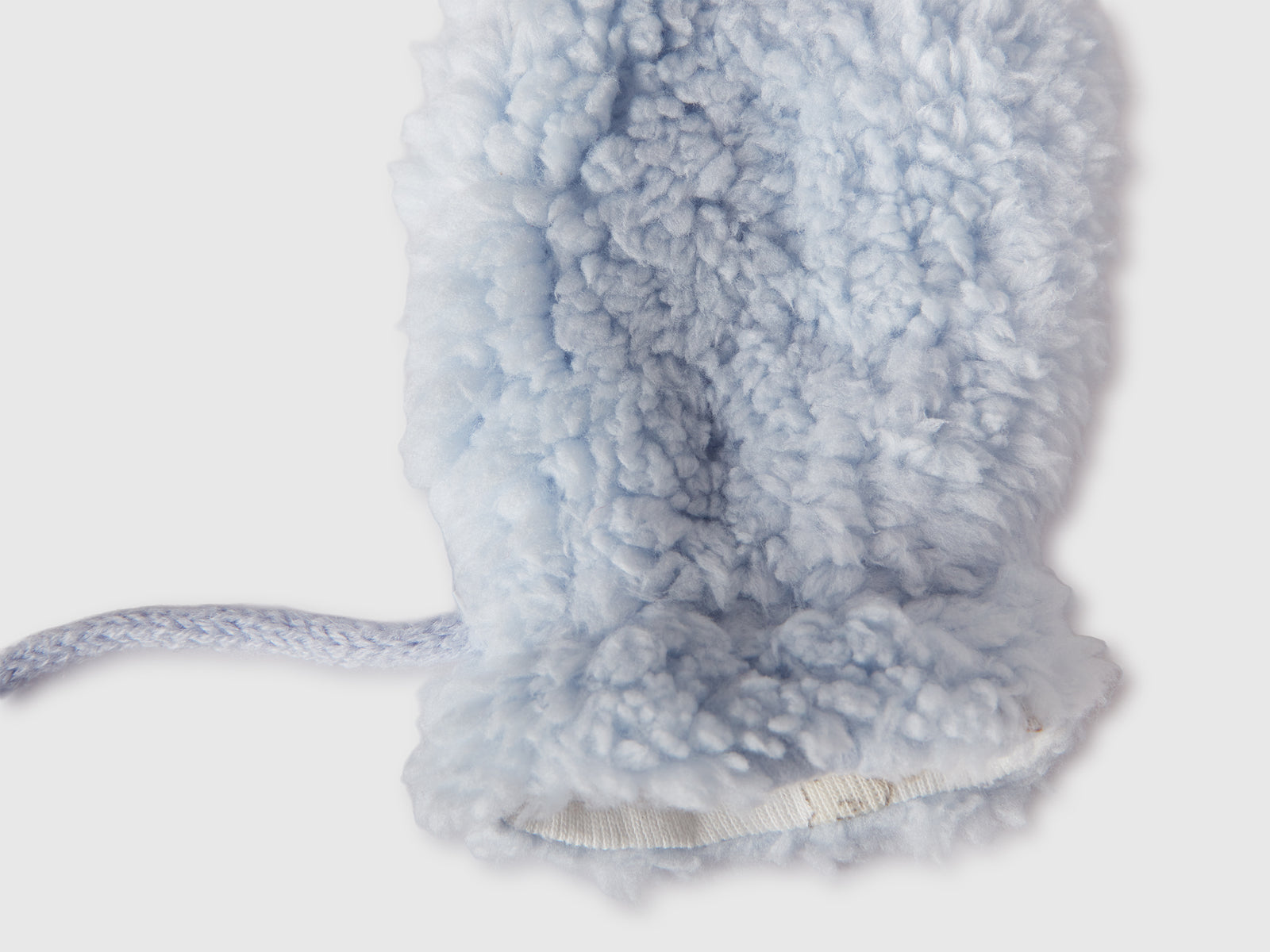 Muffole effetto orsetto da neonato celeste 3 | Benetton Outlet