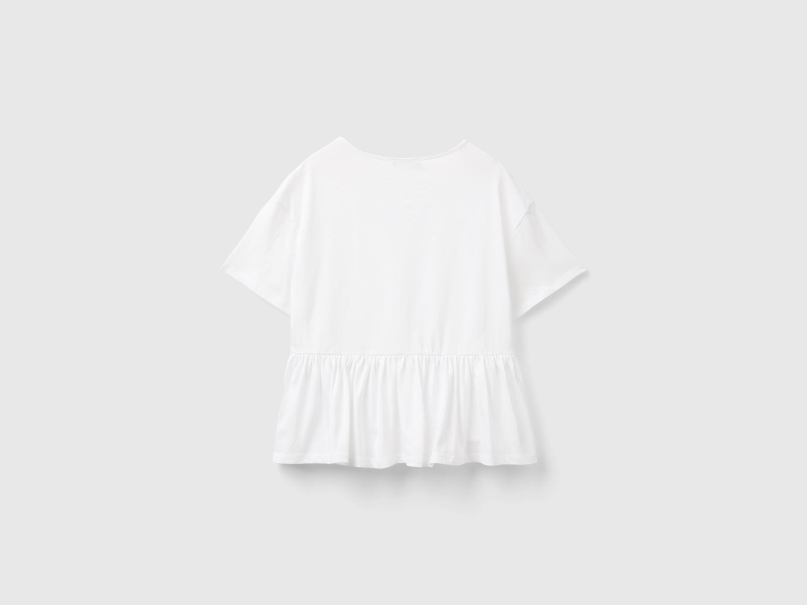 T-shirt boxy fit con balza da donna bianco 2 | Benetton Outlet