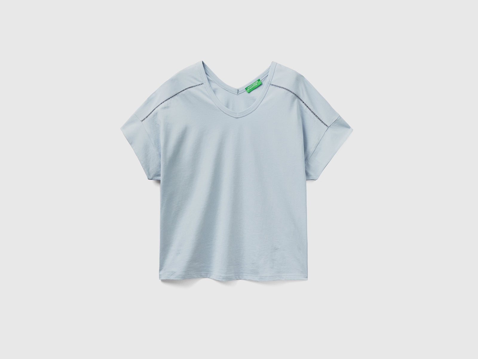 T-shirt in puro cotone con scollo a V davanti e dietro da donna celeste | Benetton Outlet