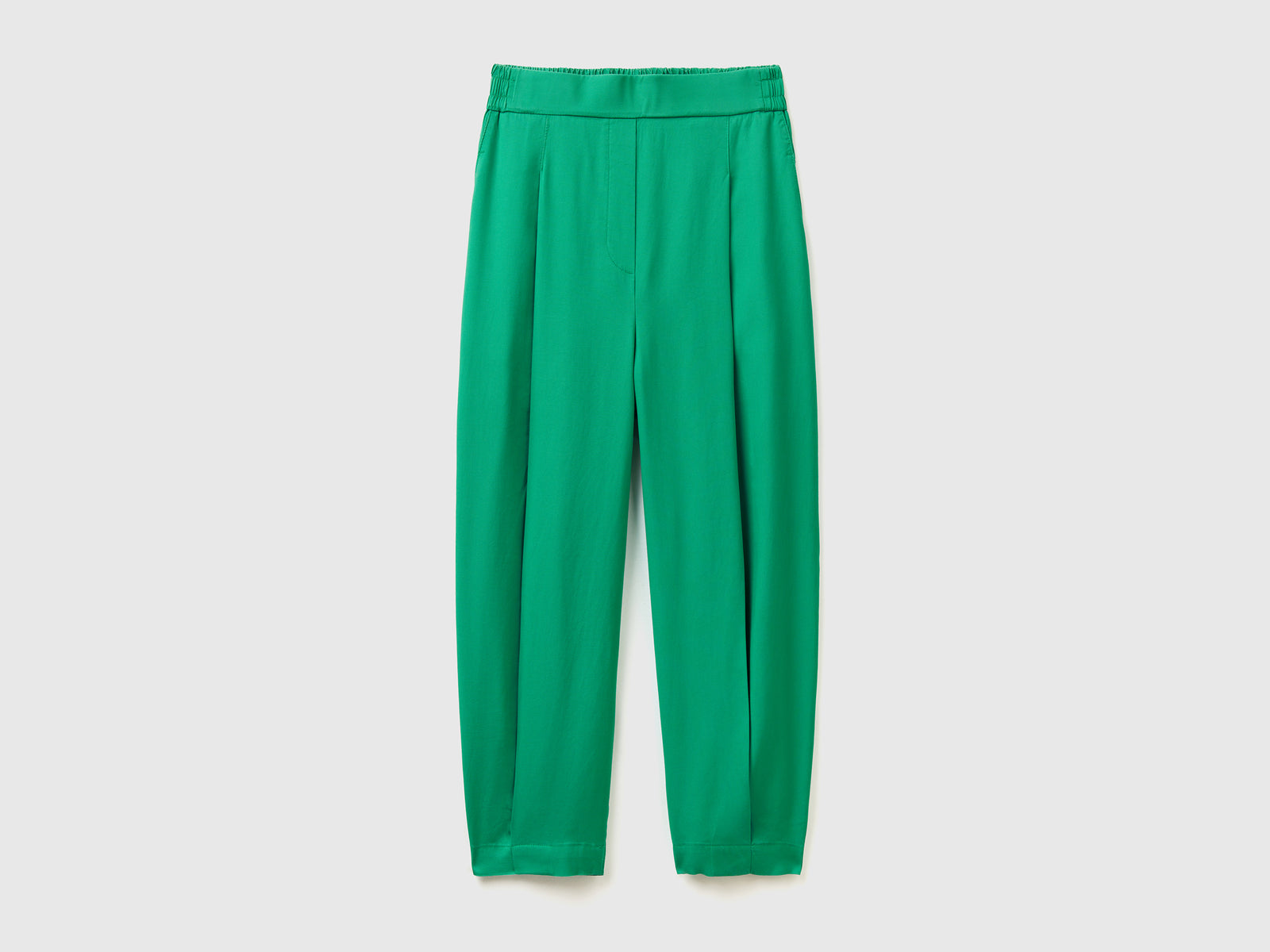 Pantaloni lunghi cropped in tessuto fluido da donna verde | Benetton Outlet