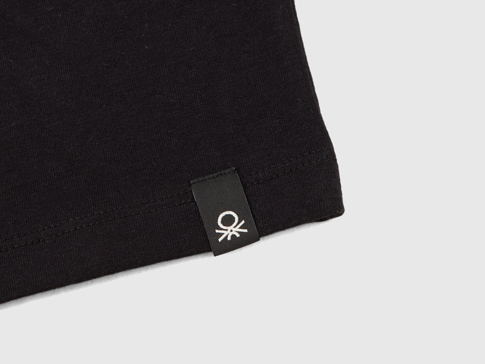 T-shirt ©Peanuts con stampa e ricamo da bimbo nero 3 | Benetton Outlet