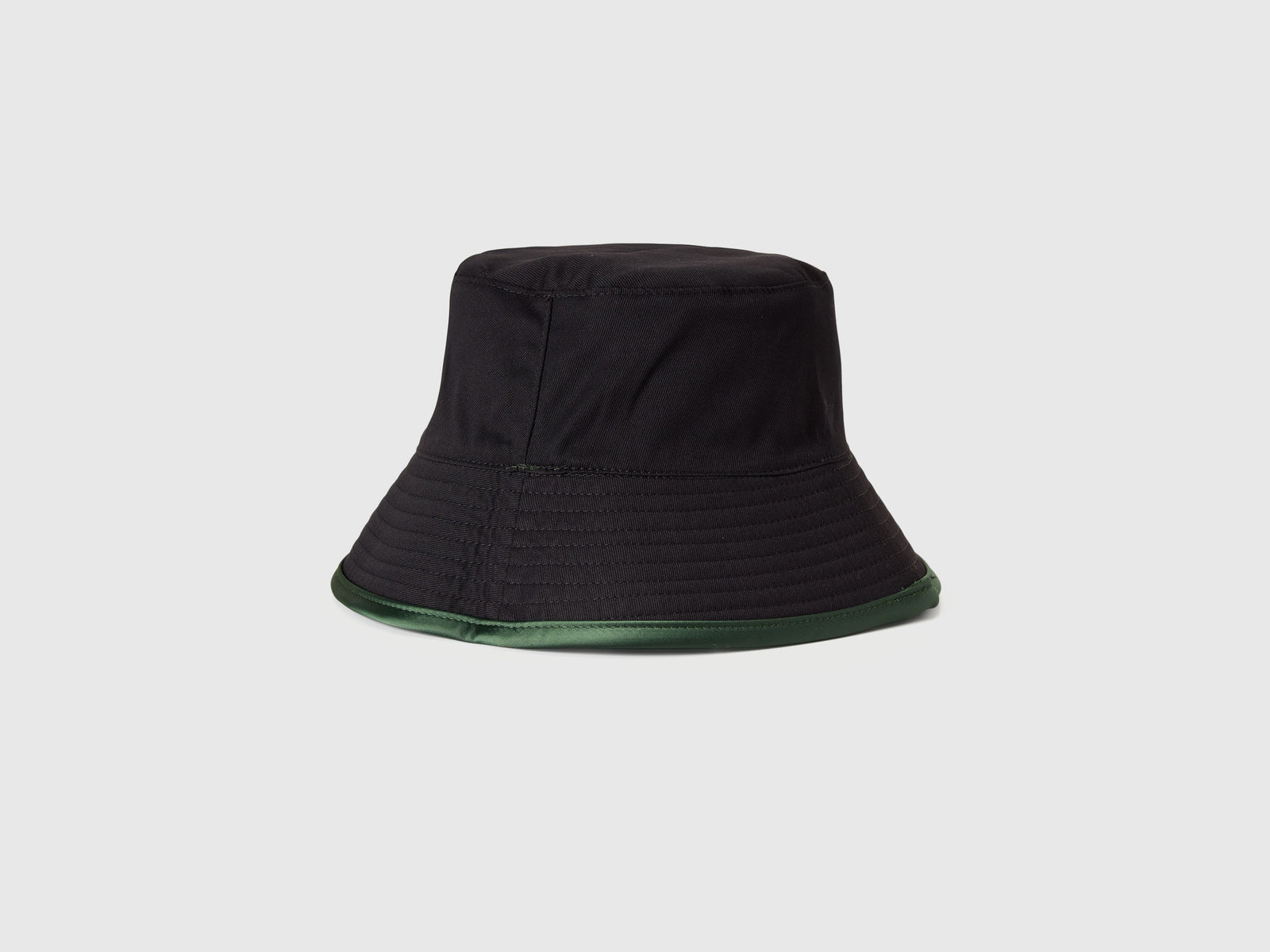 Cappello reversibile stile pescatore da donna verde militare 2 | Benetton Outlet