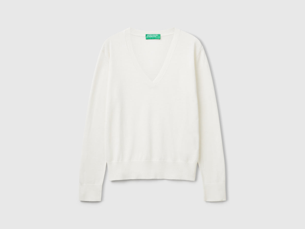 Maglia con scollo a V in misto seta