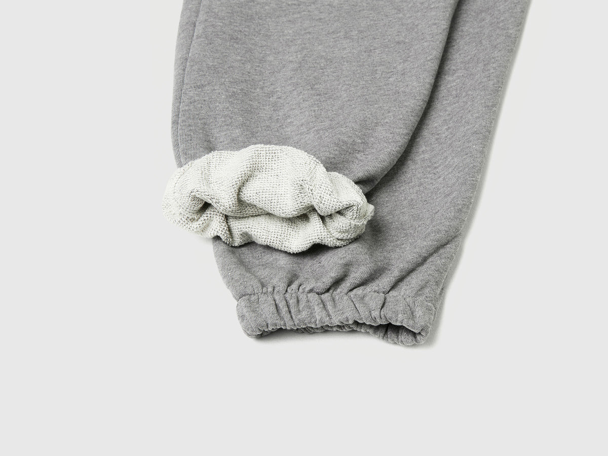 Joggers ampi con tasche