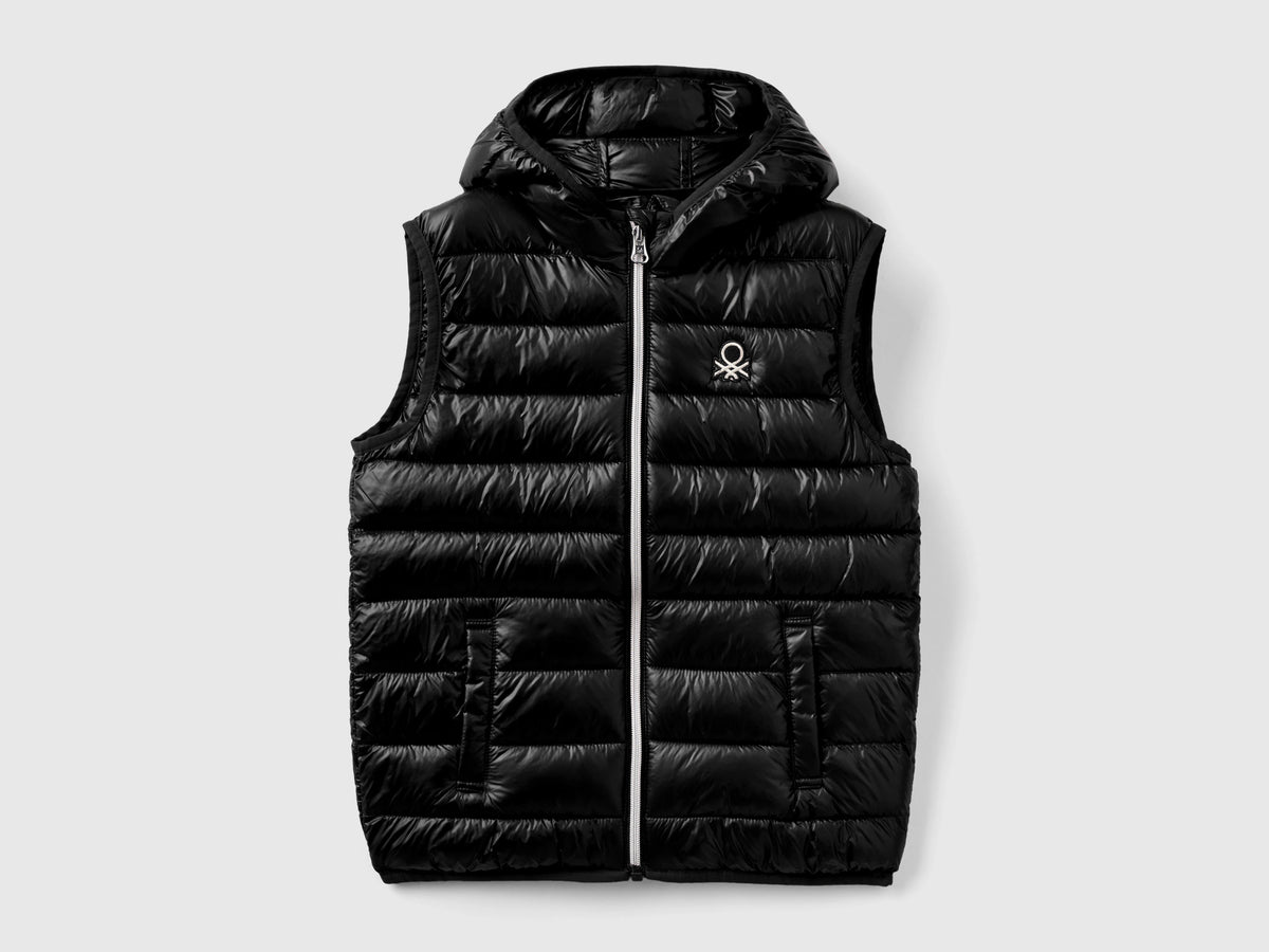 Gilet imbottito con cappuccio