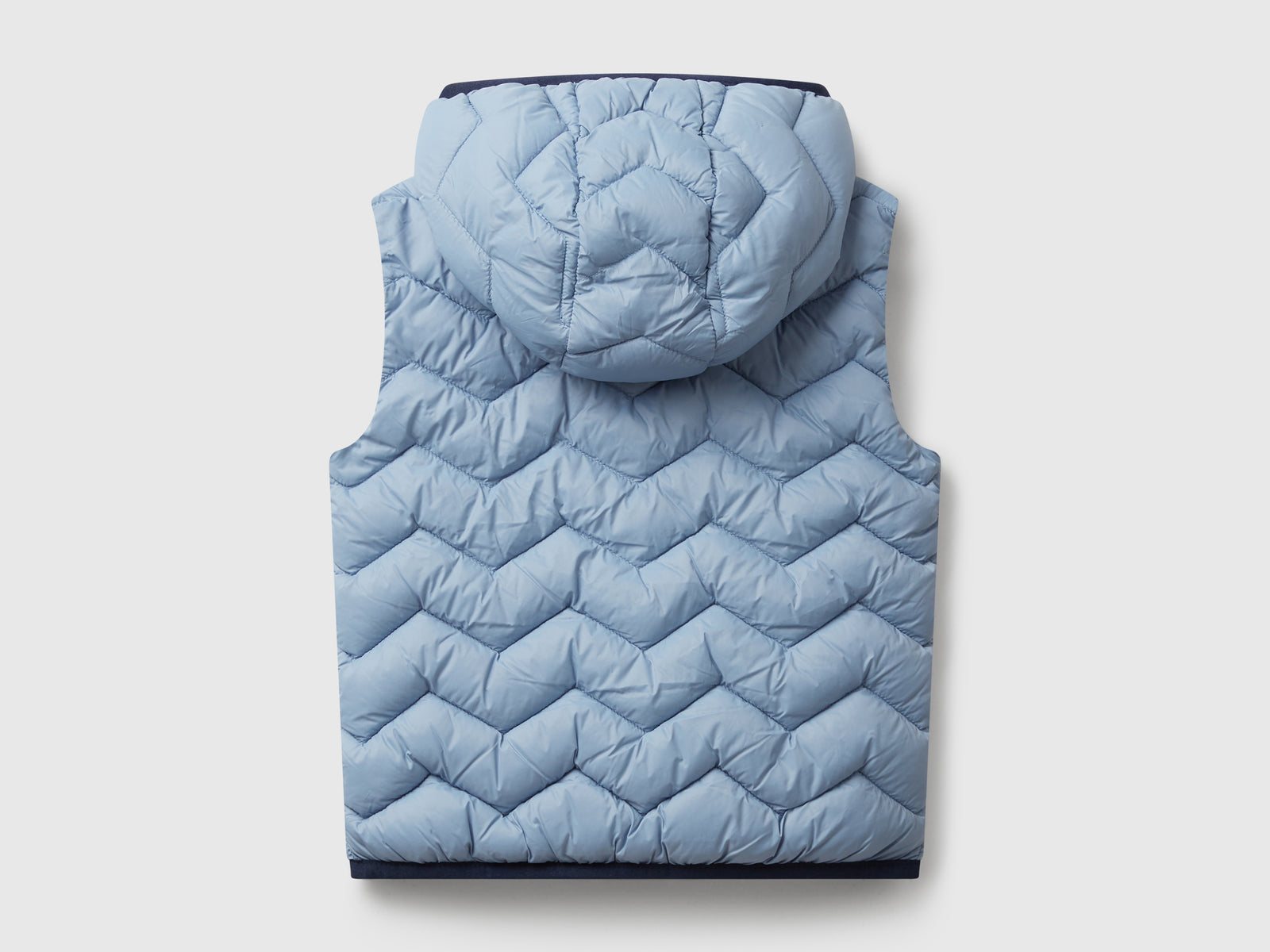 Gilet imbottito con cappuccio da bimbo azzurro 2 | Benetton Outlet