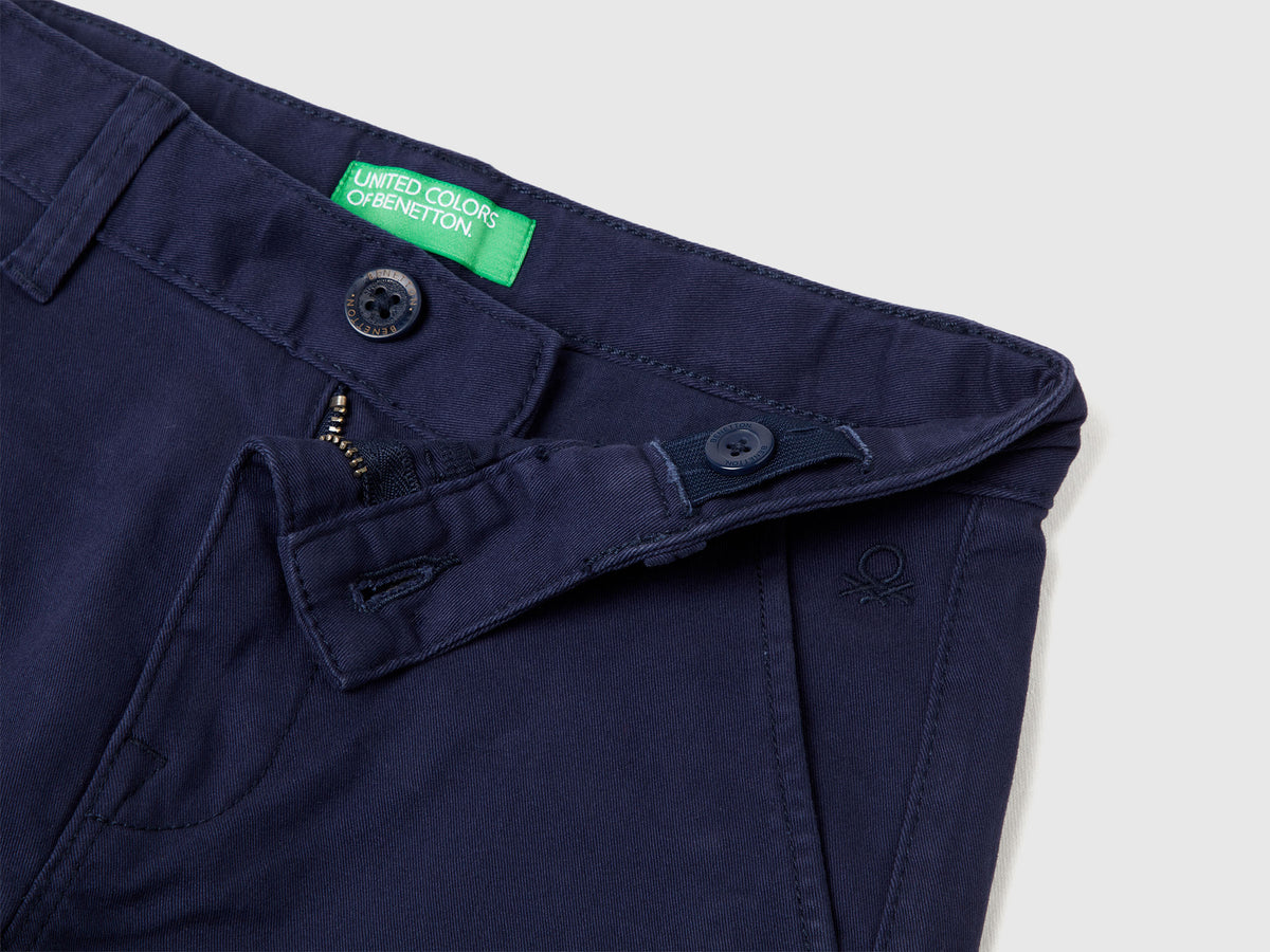 Chino slim fit in cotone stretch
