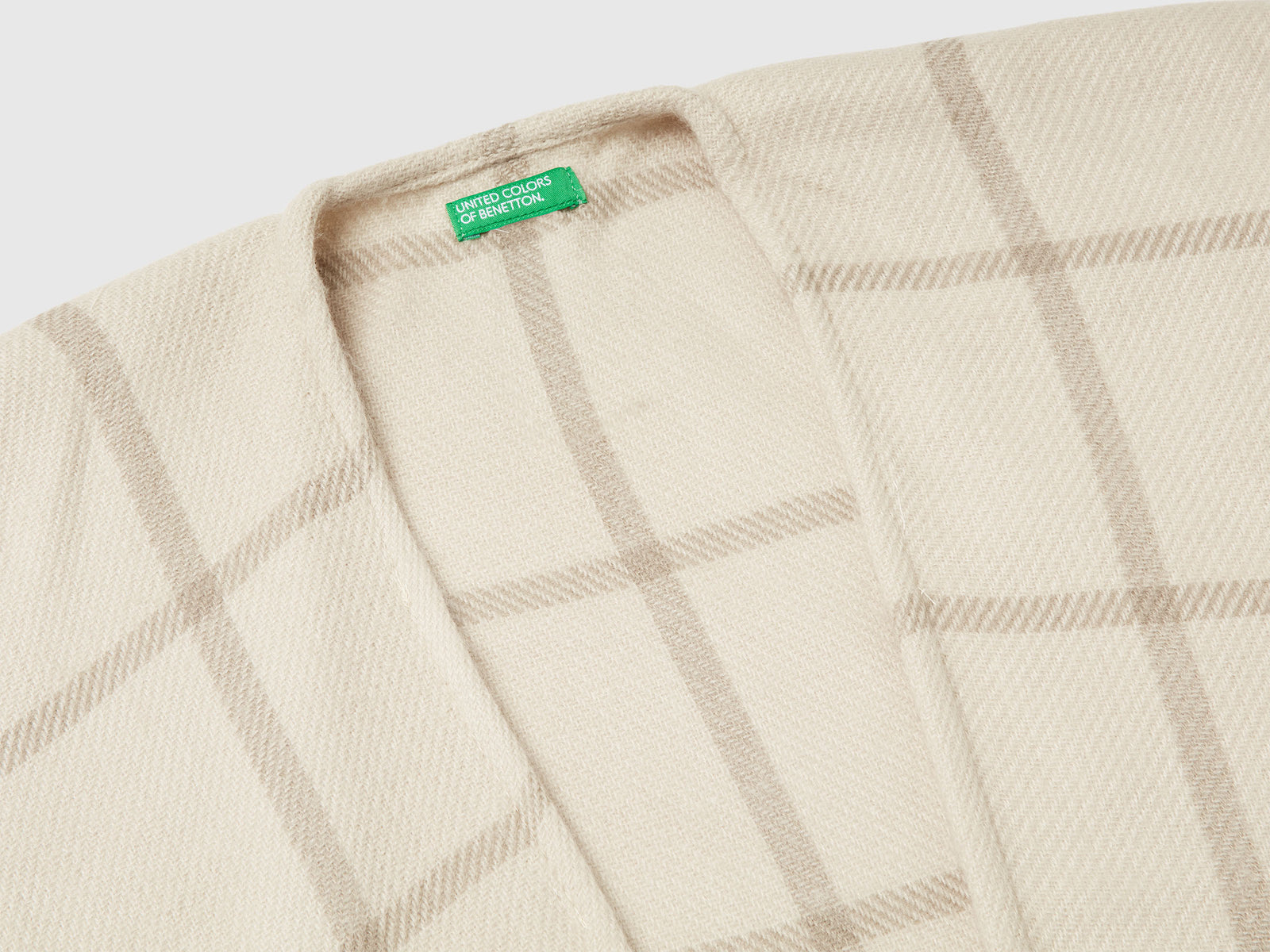 Mantella a quadri jacquard da donna grigio chiaro 3 | Benetton Outlet