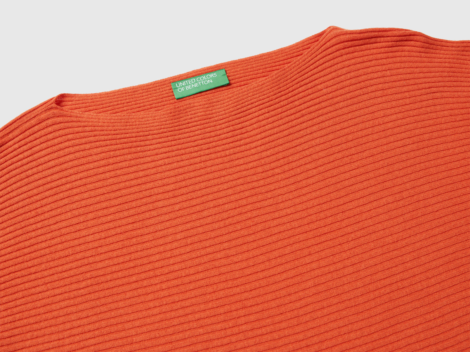 Maglia con scollo a barchetta da donna arancione 3 | Benetton Outlet