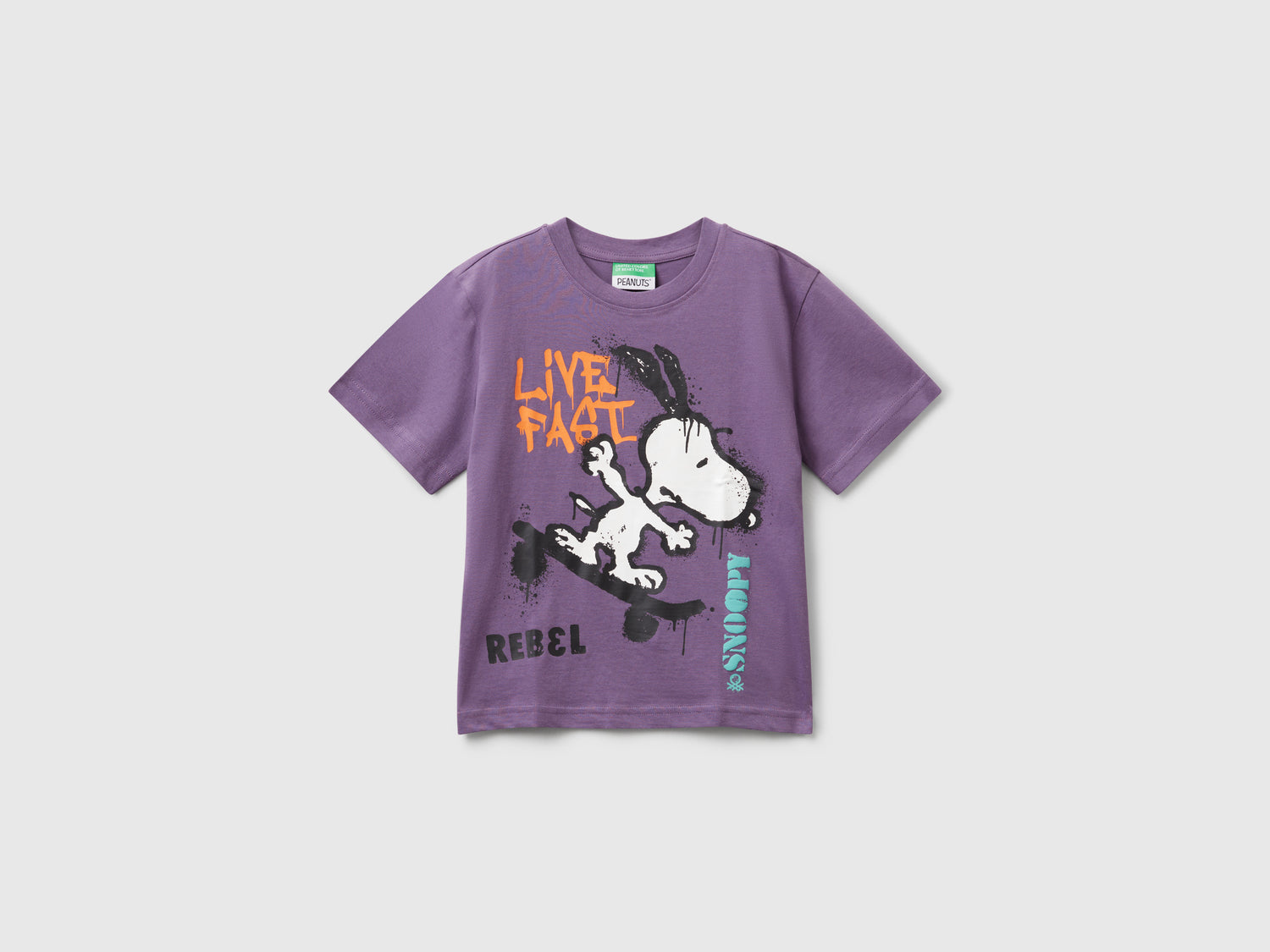 T-shirt regular con stampa ©Peanuts da bimbo viola | Benetton Outlet