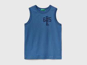 T-shirt smanicata girocollo in puro cotone