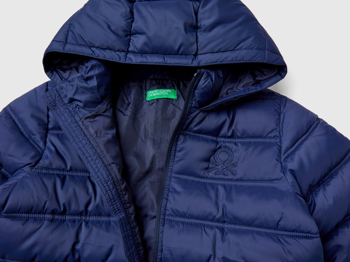 Padded jacket with hood and logo