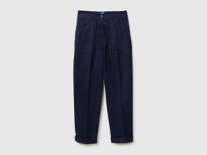 Pantaloni con risvolto in cotone stretch