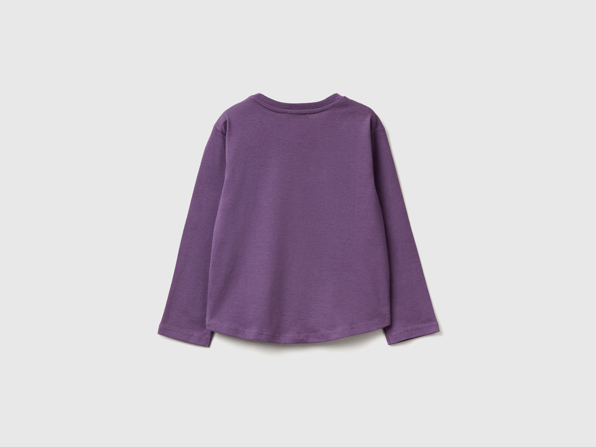 T-shirt con applicazione effetto petali