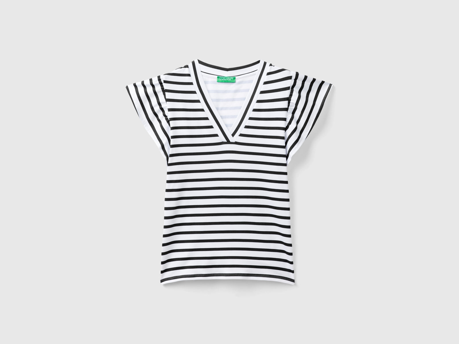 T-shirt con manica ad aletta da donna nero | Benetton Outlet